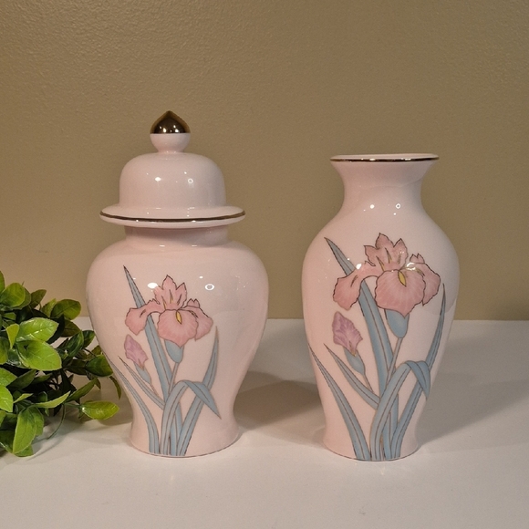 Yama Ji Other - YAMA JI Vintage 80s Pink Floral Vase And Matching Lidded Ginger Jar Set